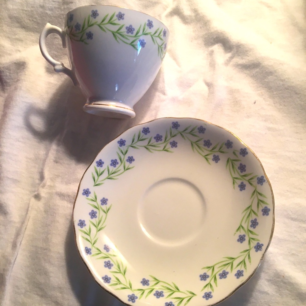 Tea cup and saucer Royal Vale England